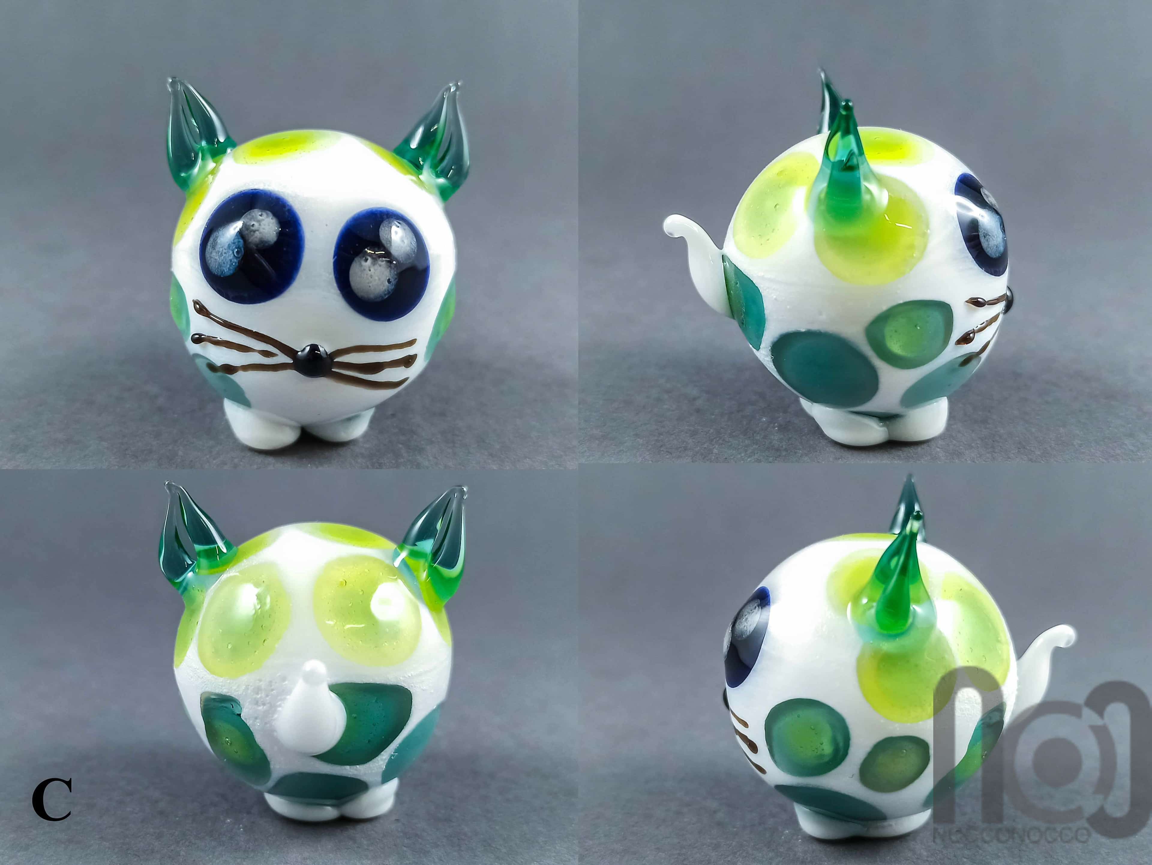 Chubby Glass Cat Miniature — handmade borosilicate glass by NoccoNocco, made in Greece