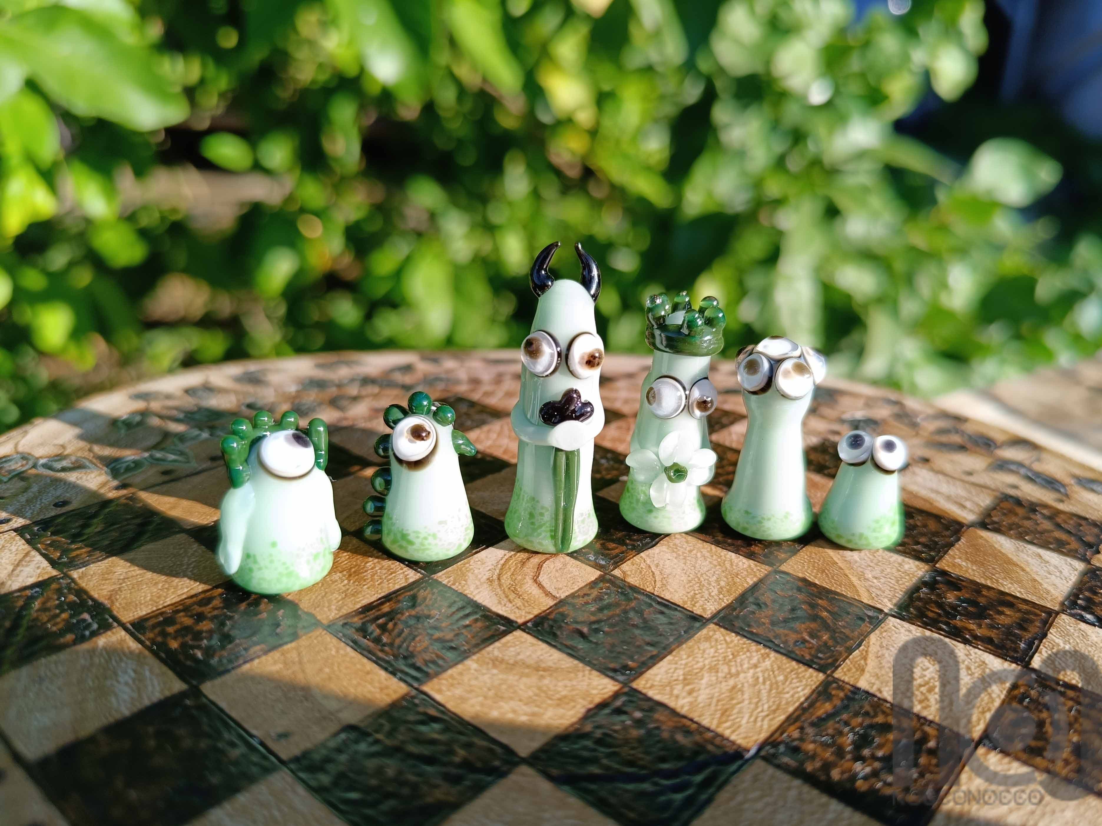 Monster Themed Handmade Glass Chess Set -v2 — handmade borosilicate glass by NoccoNocco, detail view 3 of 6, made in Greece